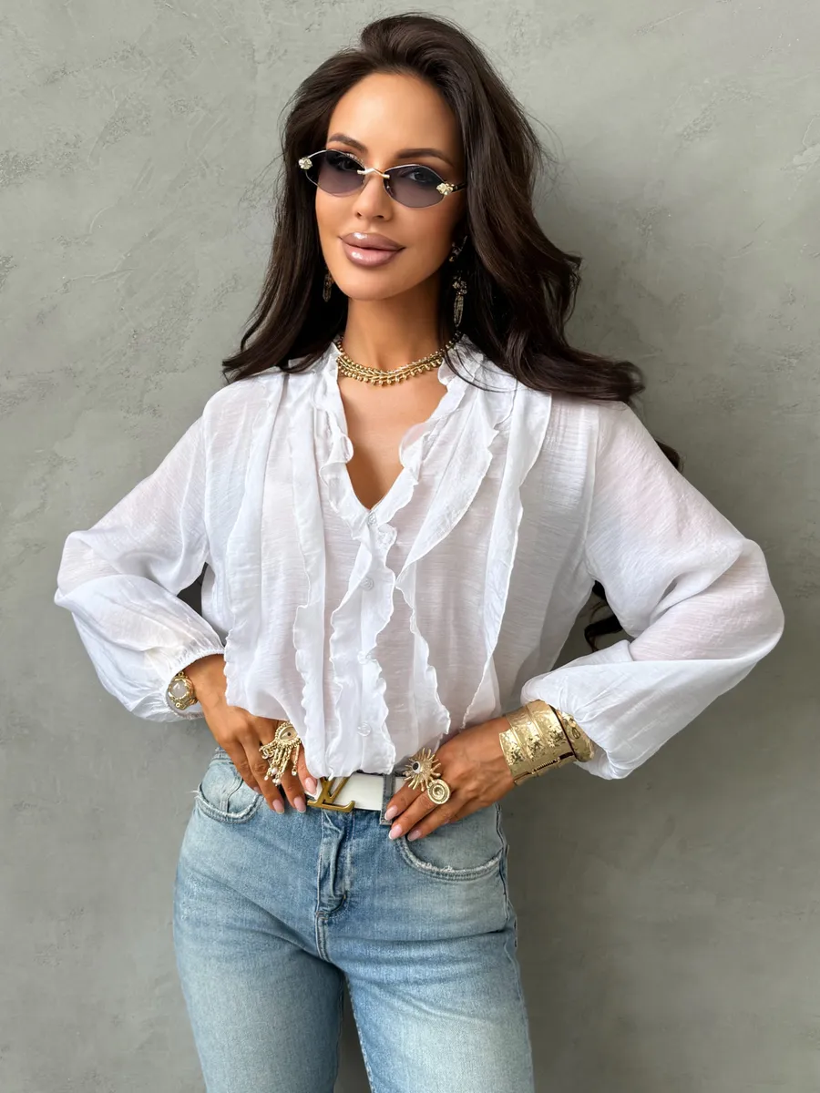 Белая блузка нарядная офисная с рюшами и воланами