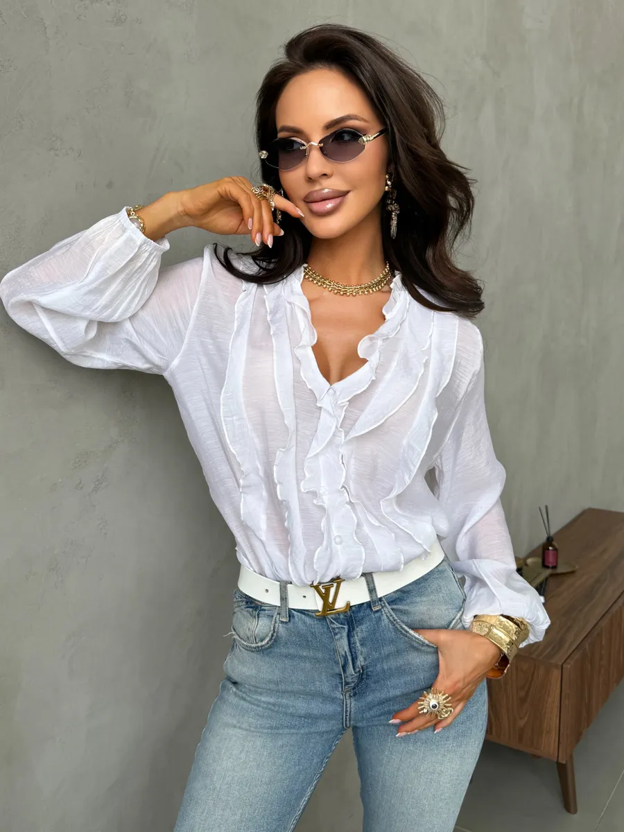 Белая блузка нарядная офисная с рюшами и воланами