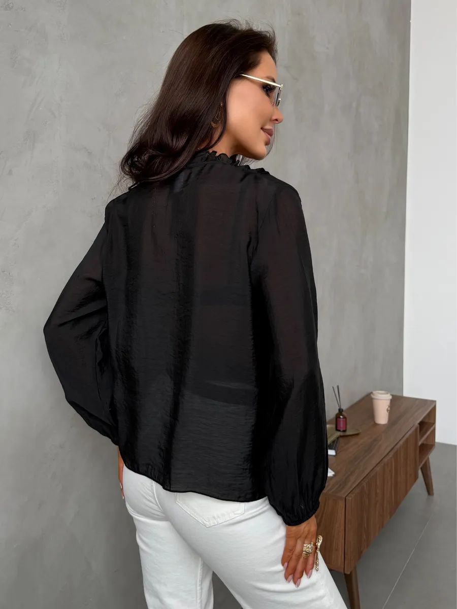 Черная блузка нарядная офисная с рюшами и воланами