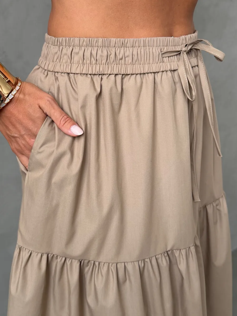 Темно-бежевая длинная летняя юбка макси