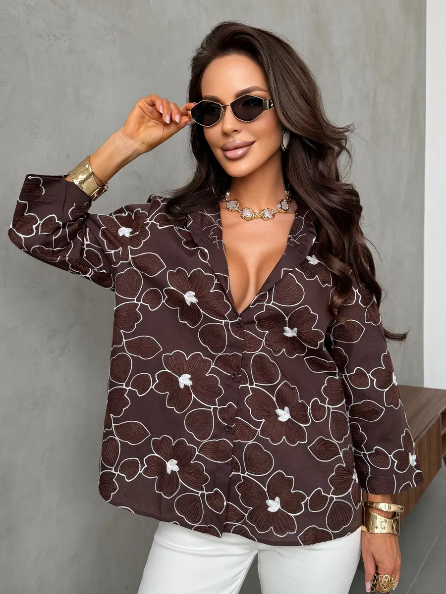 Коричневая рубашка блузка праздничная нарядная с цветочным принтом