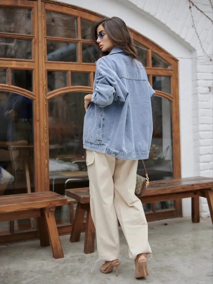 Синяя куртка джинсовая женская оверсайз летняя бомбер джинсовка