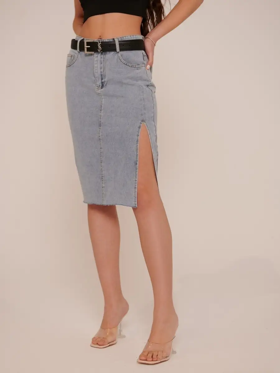 Голубая юбка женская джинсовая с разрезом в офис