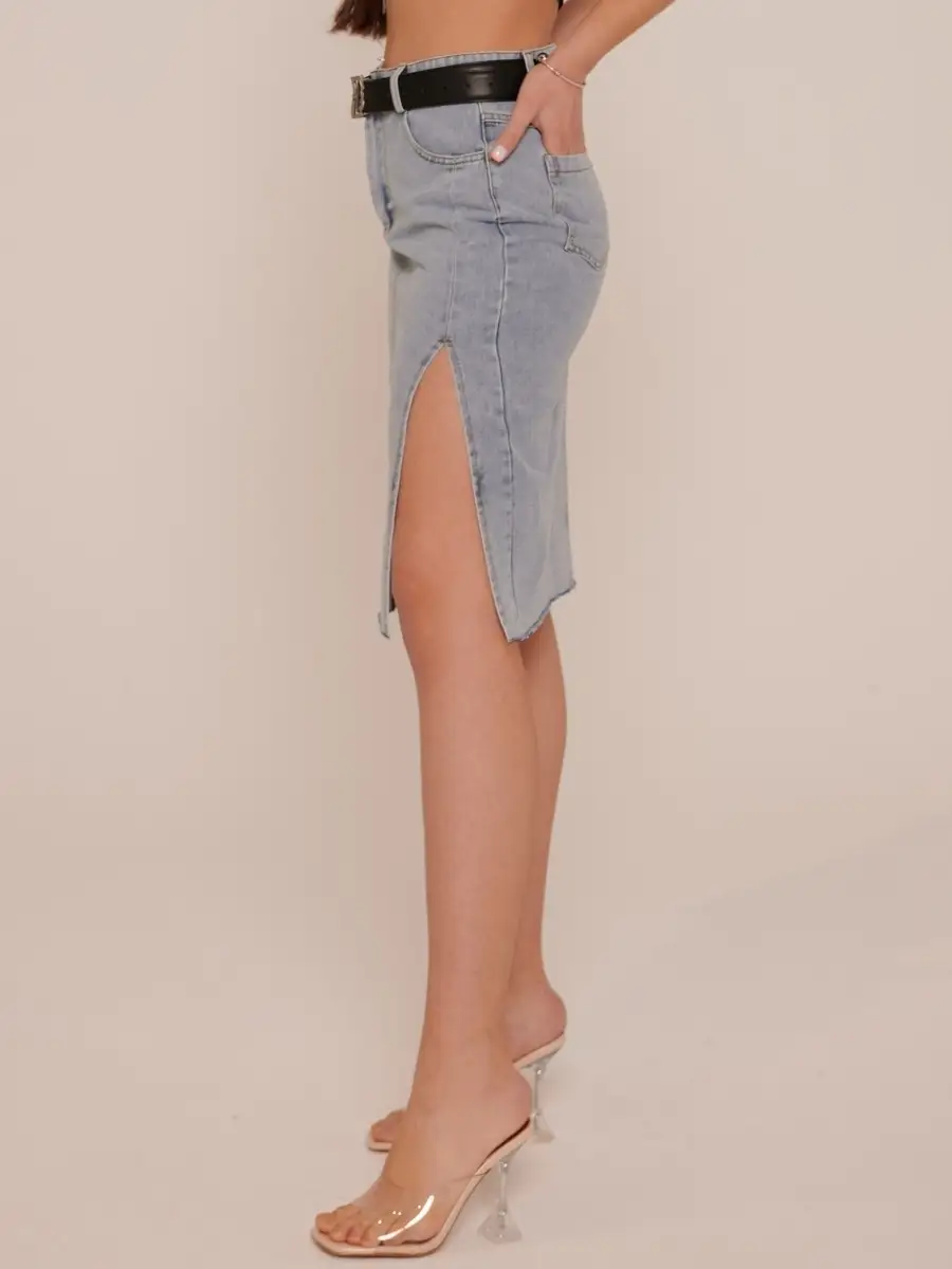 Голубая юбка женская джинсовая с разрезом в офис