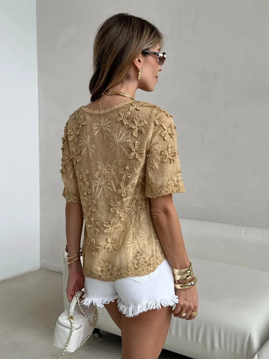 Коричневая летняя нарядная блузка с коротким рукавом