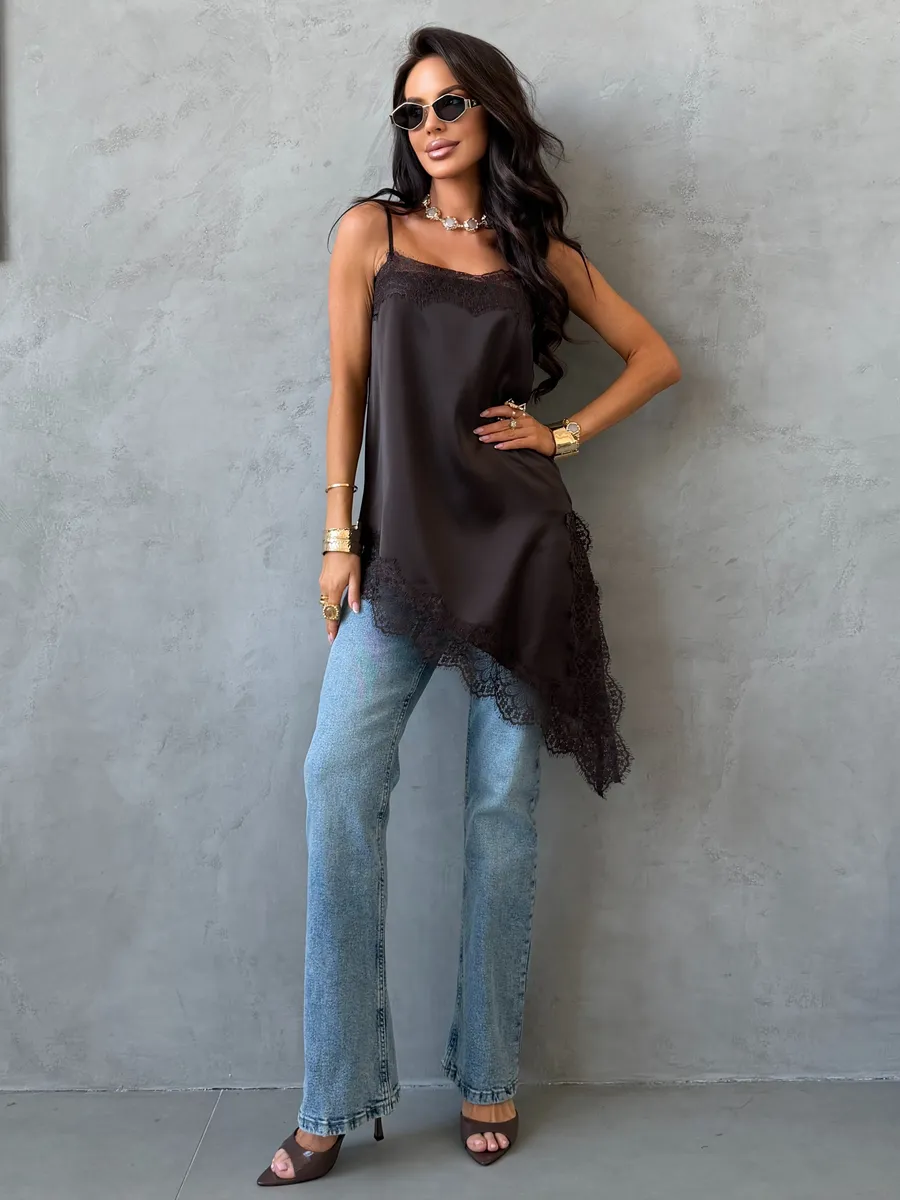 Атласный вечерний топ удлиненный с кружевом