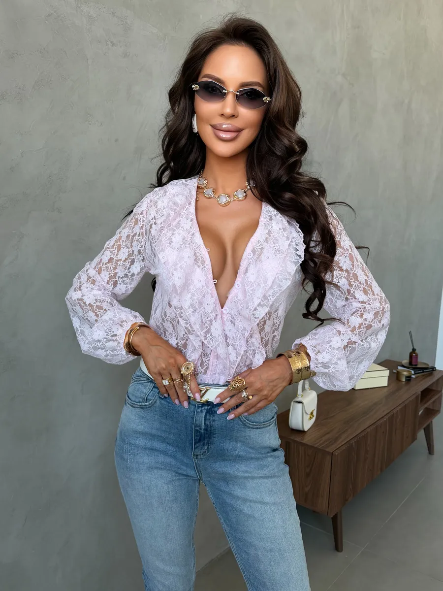 Розовая нарядная кружевная блузка праздничная вечерняя