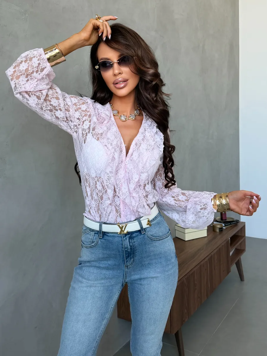 Розовая нарядная кружевная блузка праздничная вечерняя