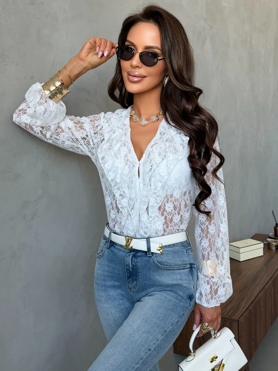 Белая нарядная кружевная блузка праздничная вечерняя