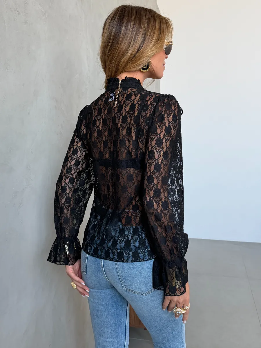 Черная нарядная кружевная блузка офисная праздничная с воланами