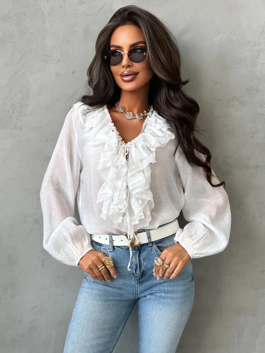 Белая нарядная праздничная блузка вечерняя офисная с воланами