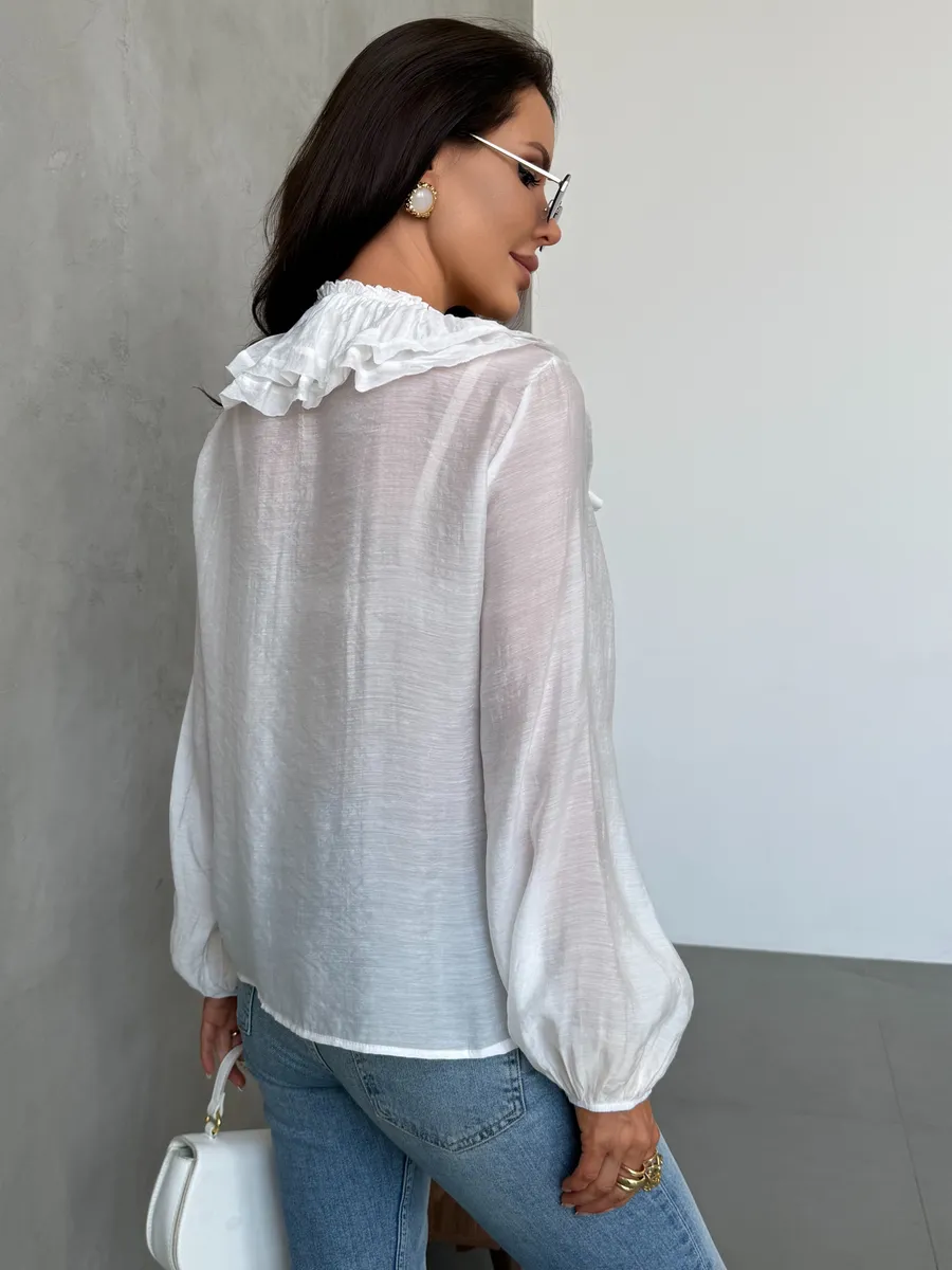 Белая нарядная праздничная блузка вечерняя офисная с воланами