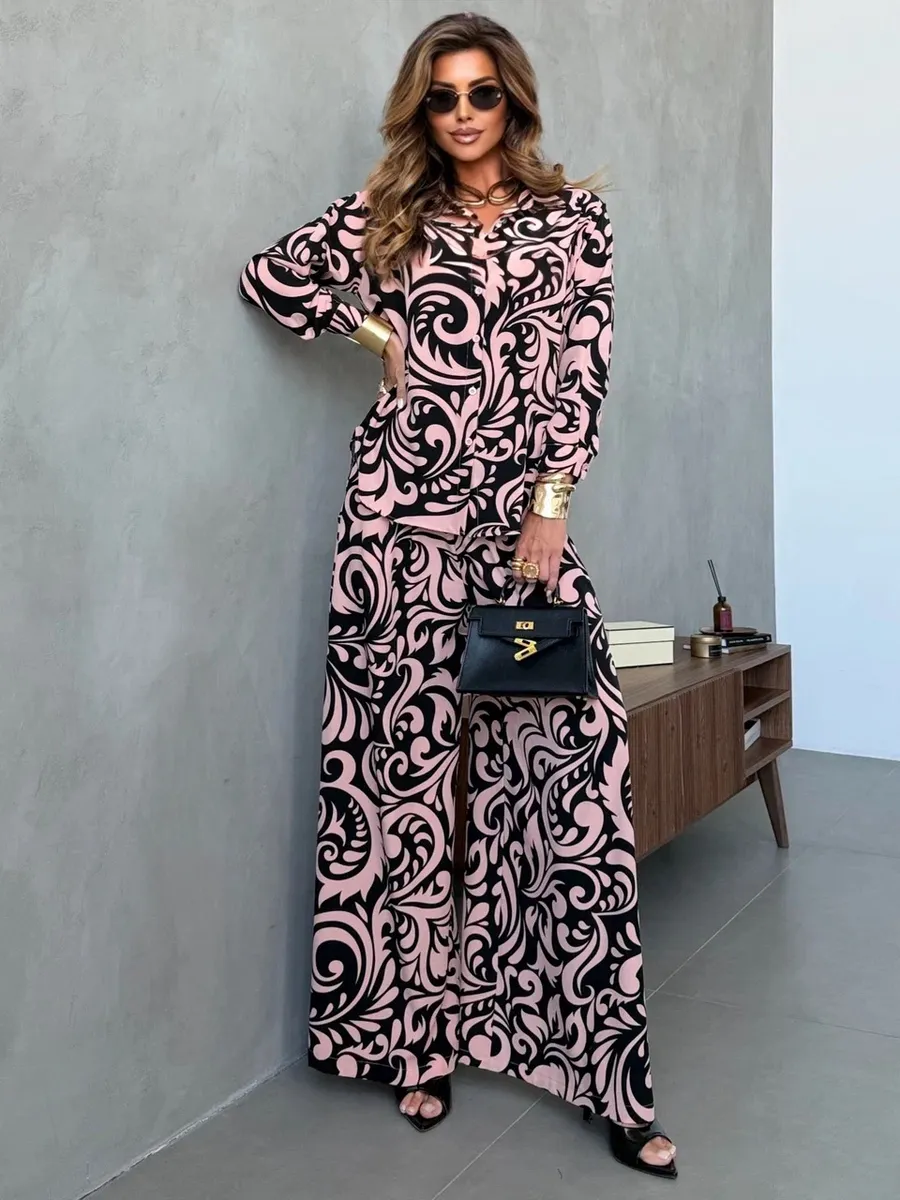 Брючный праздничный костюм летний двойка с принтом