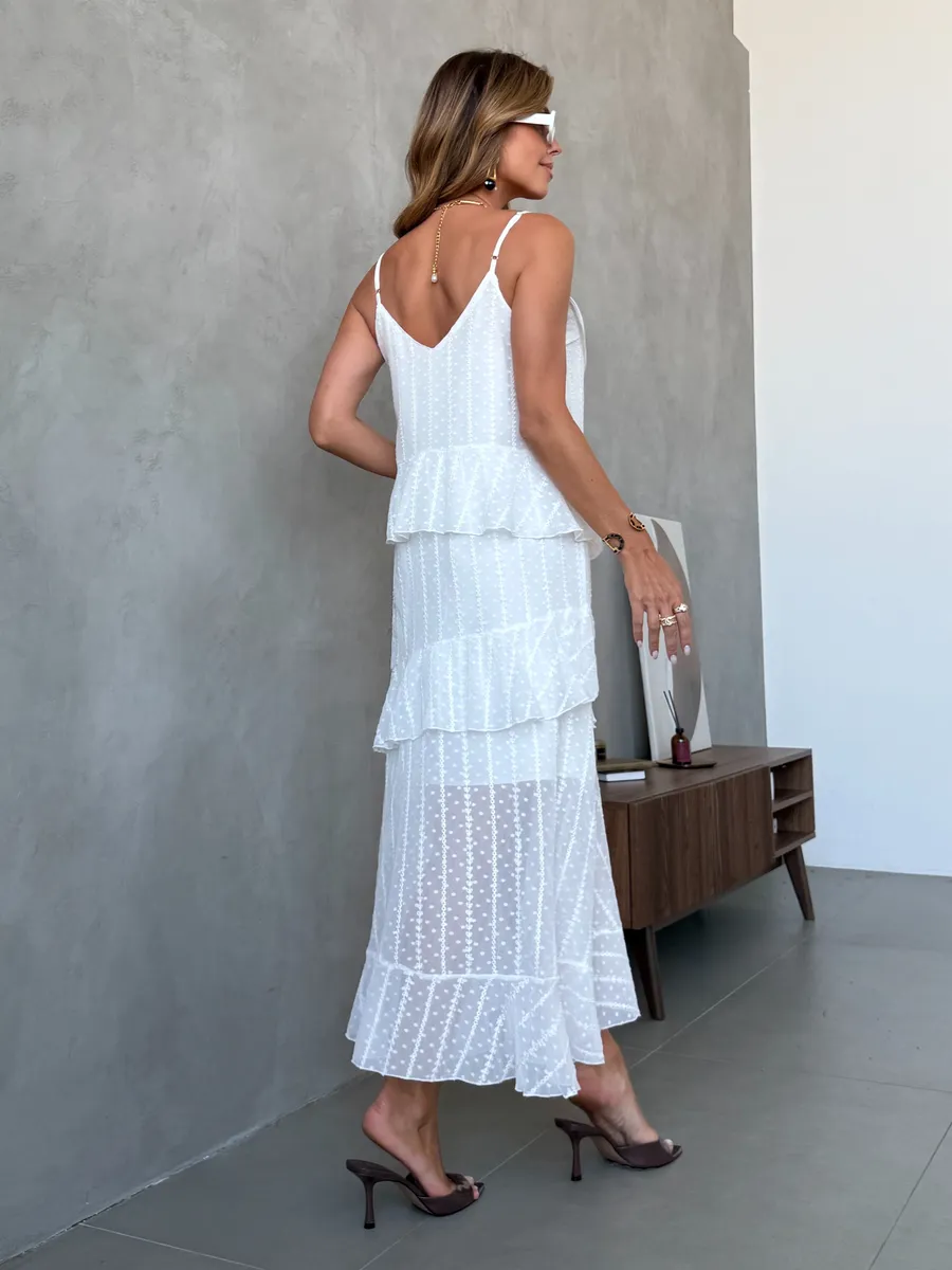 Белое летнее повседневное платье праздничное легкое с воланами
