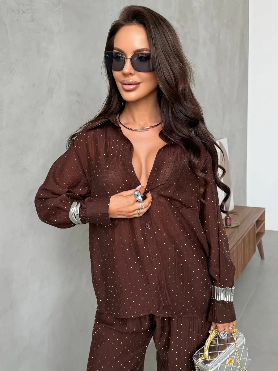 Коричневый костюм брючный летний