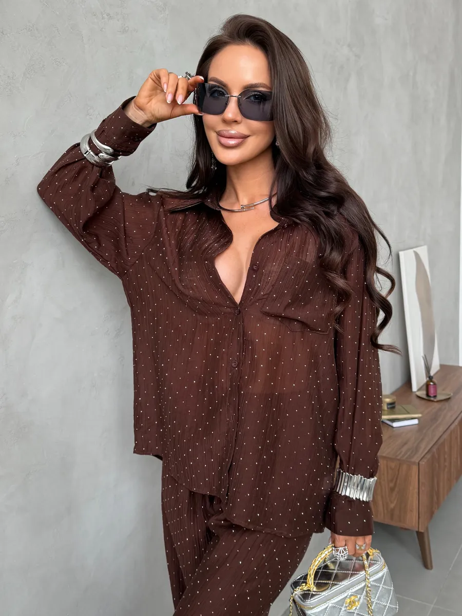 Коричневый костюм брючный летний