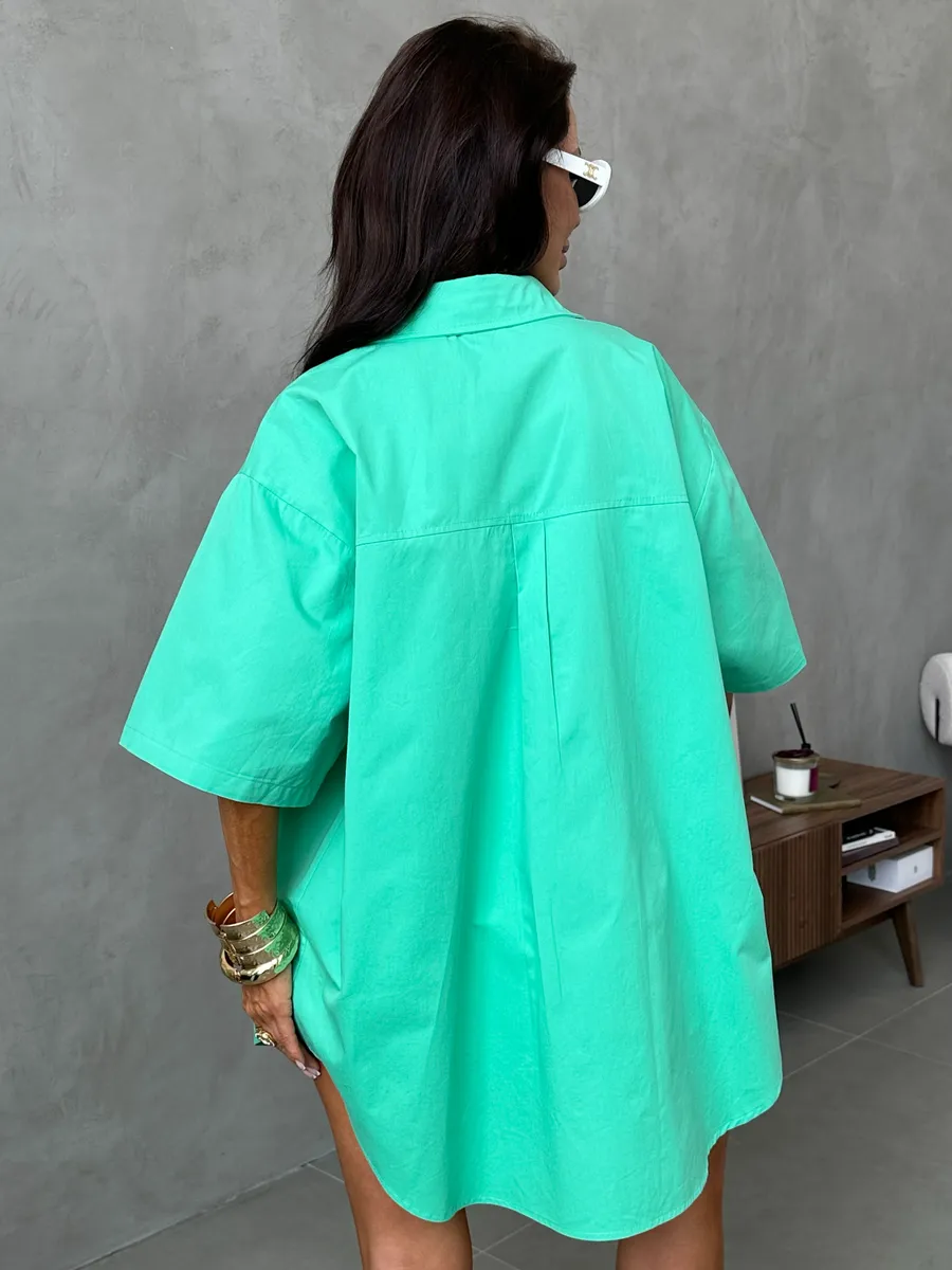 Зеленая рубашка оверсайз удлиненная