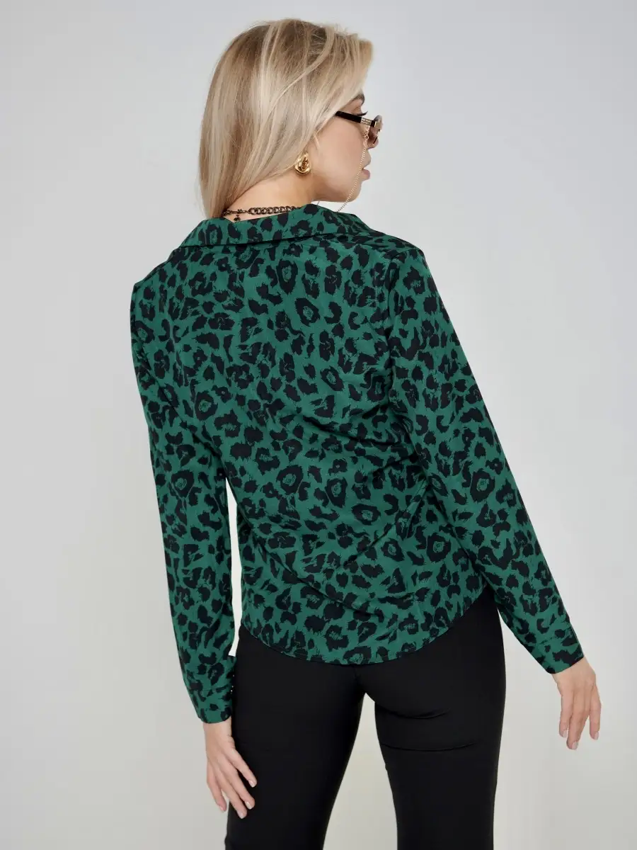 Зеленая блузка