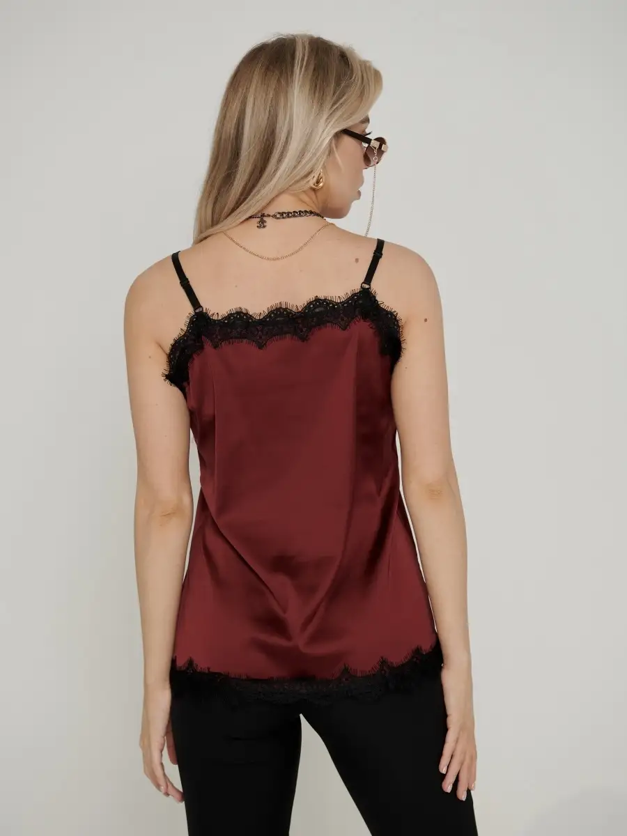 Бордовый топ на бретелях