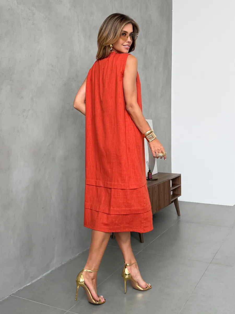 Красное летнее повседневное платье миди льняное с кружевом