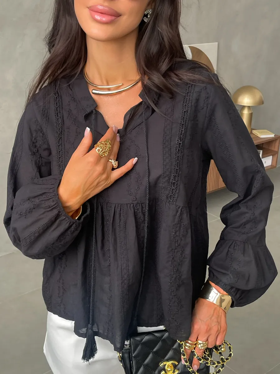 Летняя легкая блузка нарядная хлопковая с вышивкой