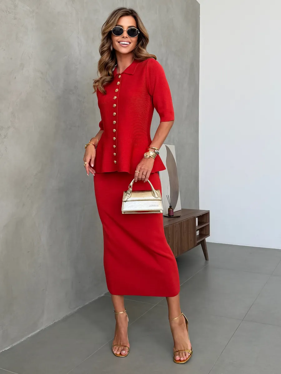 Оранжевый костюм с юбкой праздничный трикотажный