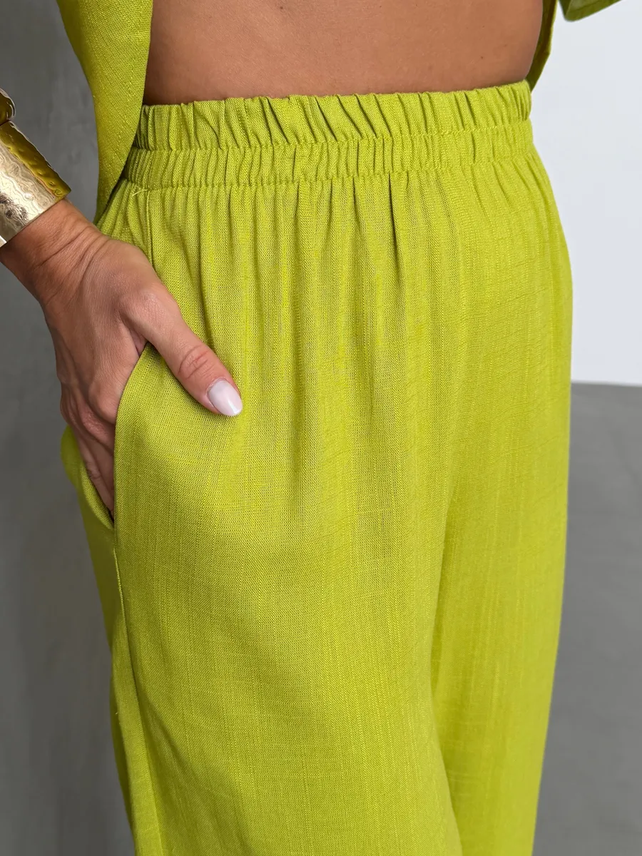 Зеленый костюм