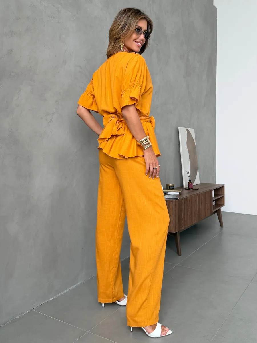 Оранжевый костюм