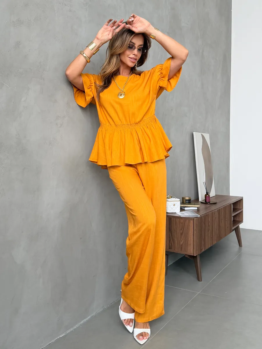 Оранжевый костюм