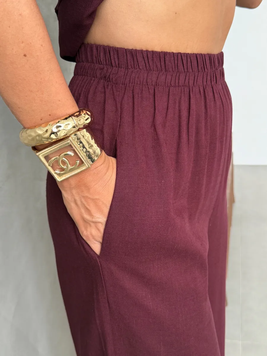 Коричневый костюм