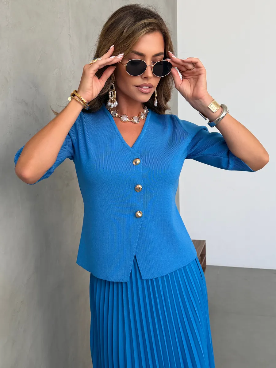 Синий костюм с юбкой офисный нарядный