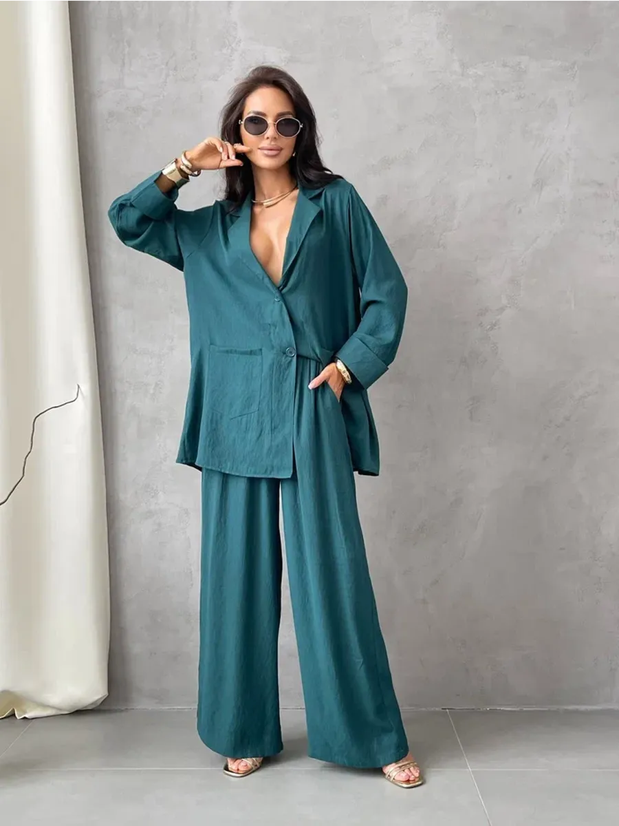 Зеленый костюм брючный летний двойка с пиджаком